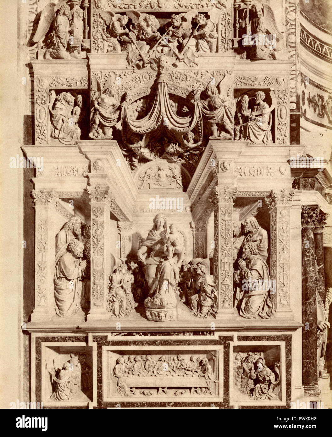 Skulpturen im Chor von Stefano da Sesto, Certosa di Pavia, Italien Stockfoto