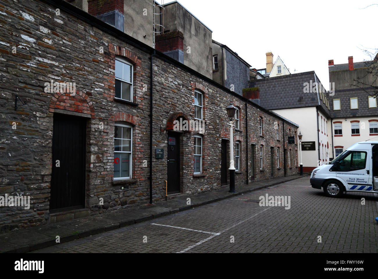 Restaurierten typischen Steinhäusern in Jones Gericht, Cardiff, South Glamorgan, Wales, Vereinigtes Königreich Stockfoto