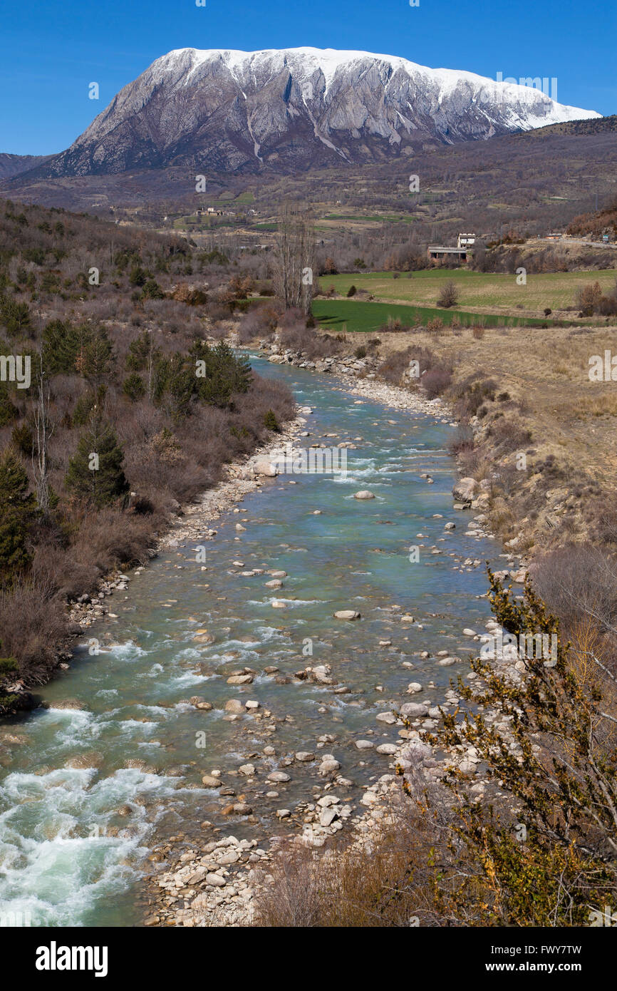 Das Isabena Tal und El Turbon in der aragonesischen Pyrenäen, Spanien. Stockfoto