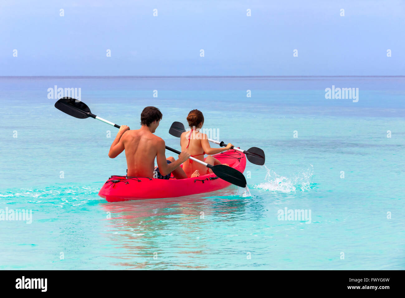 Ein paar Kajak in den Ozean, Gaffu Alif Atoll, Malediven Stockfoto