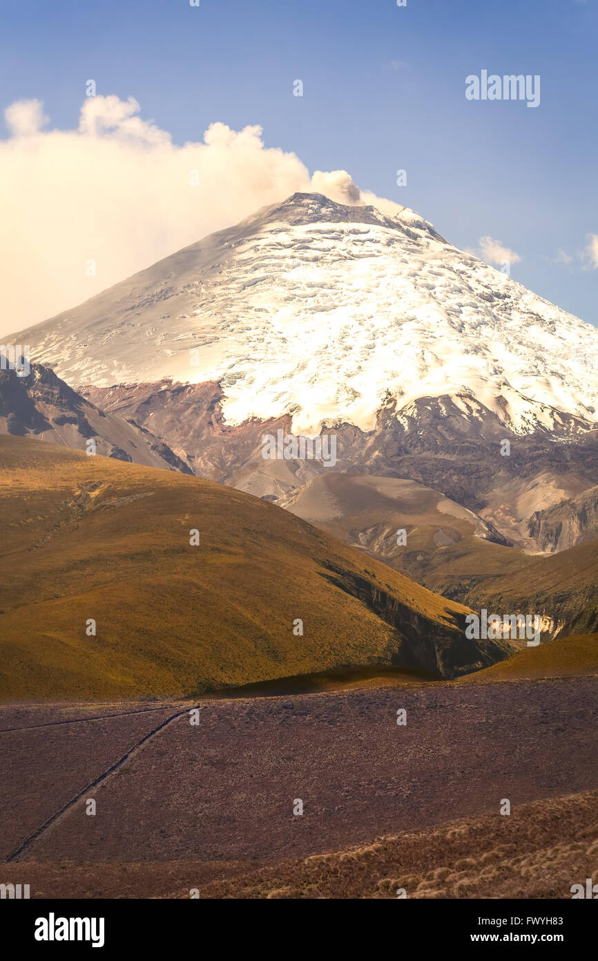 Nahaufnahme von Cotopaxi mächtige Tages Explosion, Südamerika Stockfoto