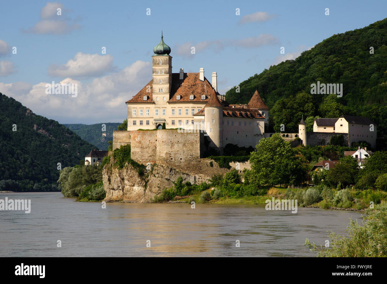 Burg An Der Donau 4 Buchstaben