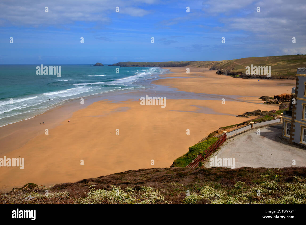 Einer der besten Sandstrand Surf-Strände in Großbritannien Perranporth Strand North Cornwall UK Stockfoto