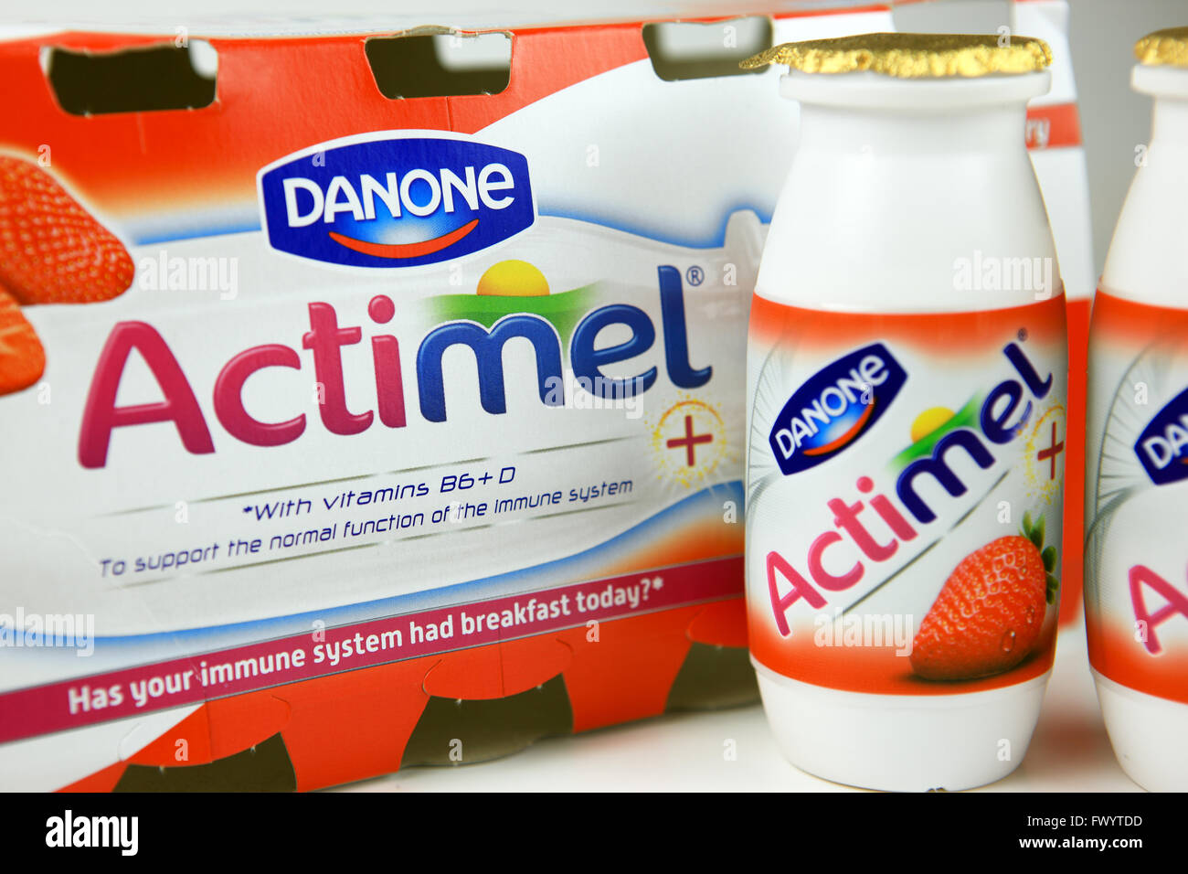 Actimel probiotischen Joghurt Drink von französischen Firma Danone produziert Stockfoto