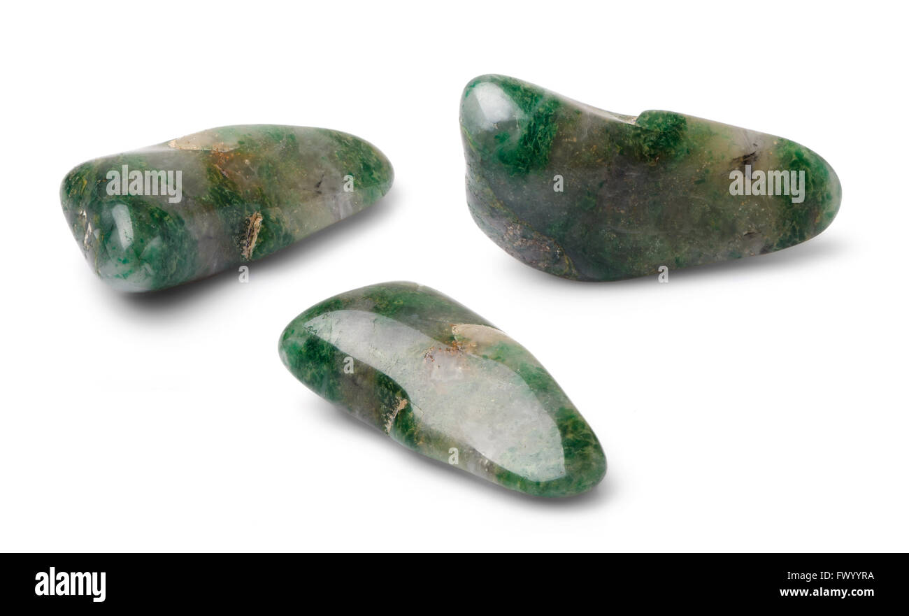 Drei Winkel der Ansicht von grünen Jaspis isoliert auf weißem Hintergrund. Stockfoto