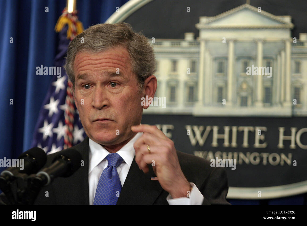 Washington, DC - 26. Januar 2006--US-Präsident George W. Bush hält eine Pressekonferenz in der Brady Press Briefing-Room des weißen Hauses, 26. Januar 2006. Bildnachweis: Martin H. Simon - Pool über CNP - kein Draht-Dienst- Stockfoto