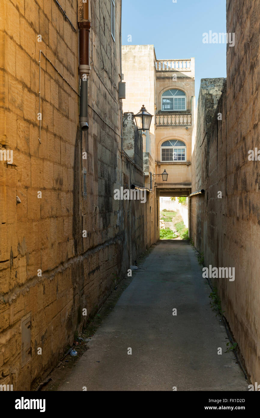 Schmale Straße in Victoria (Rabat), Gozo, Malta. Stockfoto