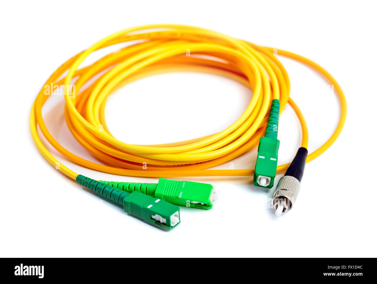 Fiber optic Patchkabel auf weißem Hintergrund Stockfoto Fiber optic Patchkabel auf weißem Hintergrund Stockfoto