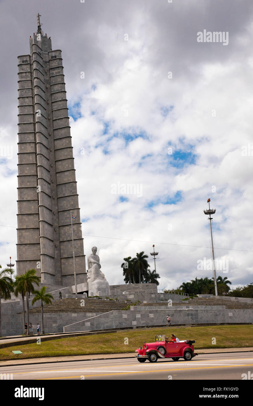 Vertikale Ansicht der José Martí Memorial in Havanna, Kuba. Stockfoto