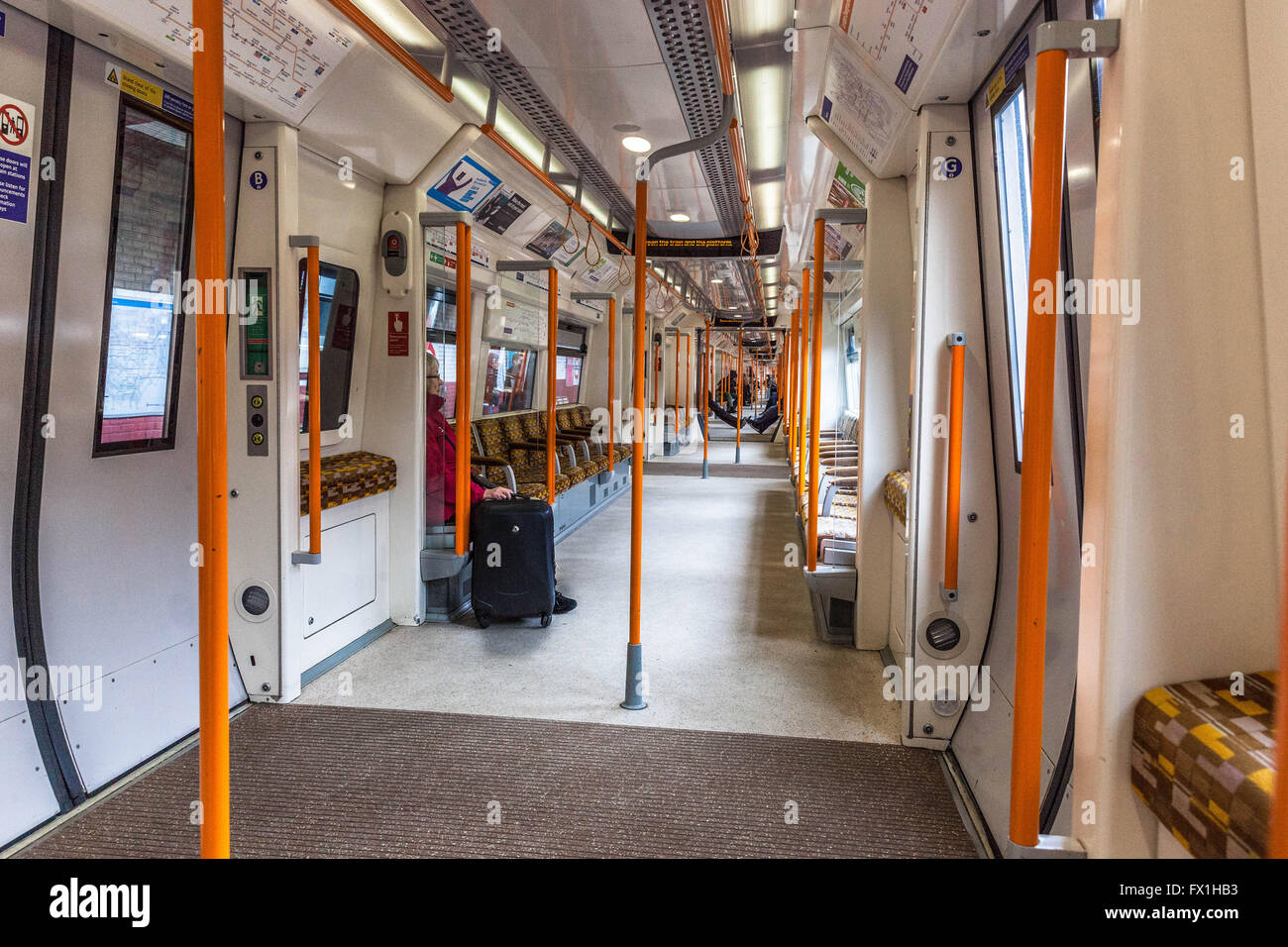 Oberirdischen Wagen Regen Interieur, London, England, UK Stockfoto
