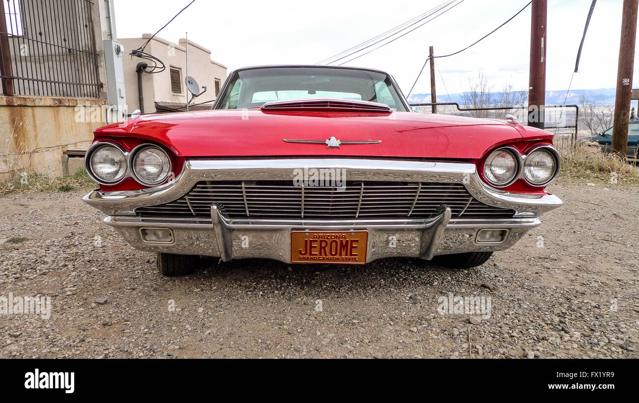 Ein Ford Thunderbird in Jerome, Arizona, USA Stockfoto