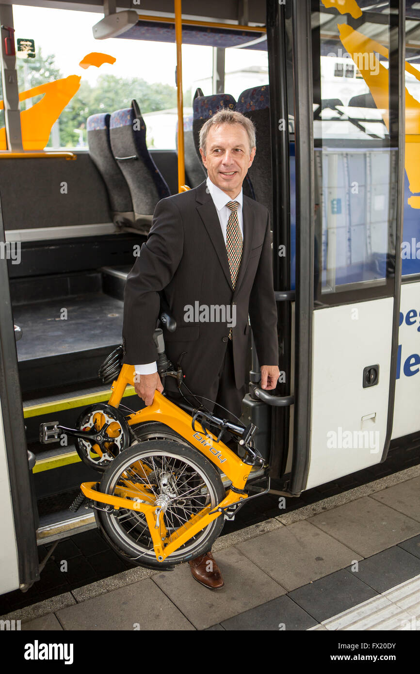 Autobus per biciclette Fotos und Bildmaterial in hoher Auflösung Alamy