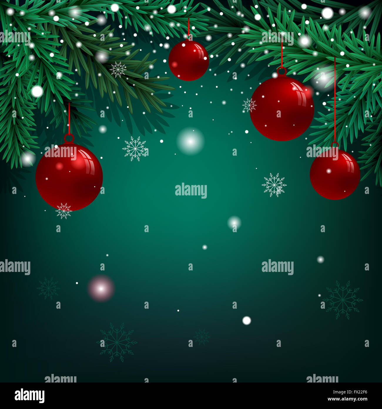 Grüne Weihnachten Hintergrund mit Tannenzweigen und Kugeln Stockfoto