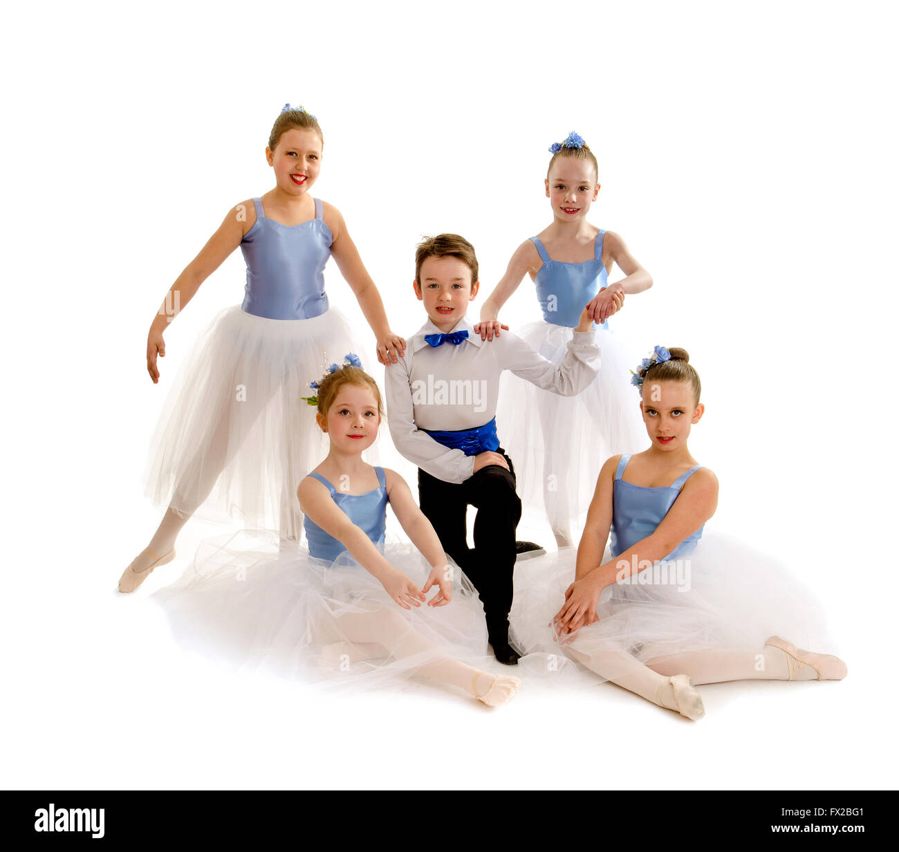 Ein Team von Junior Ballett Tänzer in Erwägung Kostüm Stockfoto