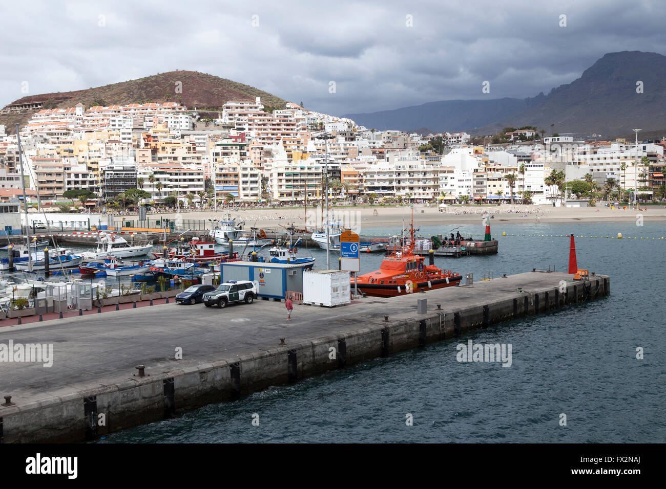 Blick zurück nach Los Cristianos von der Autofähre Stockfoto