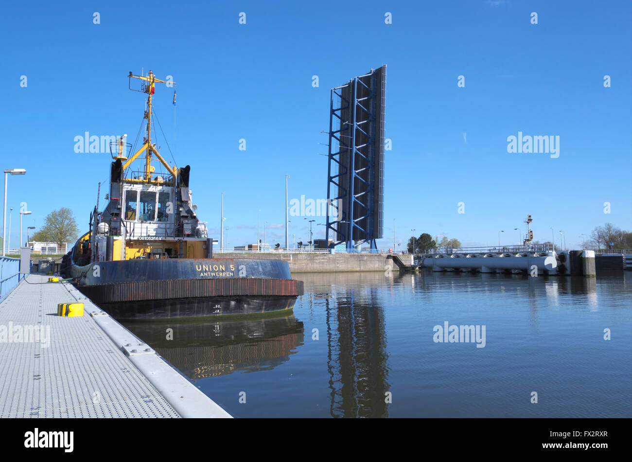 Schlepper / Schlepper angedockt in den Hafen von Terneuzen Zeeland Niederlande Stockfoto