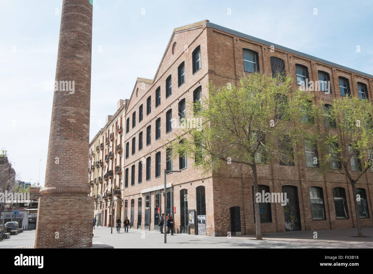 Industriekultur alte Gebäude nun als eine Bibliothek in Poblenou, Barcelona, Spain.Barcelona,Catalonia,Spain,Europe verwendet. Stockfoto