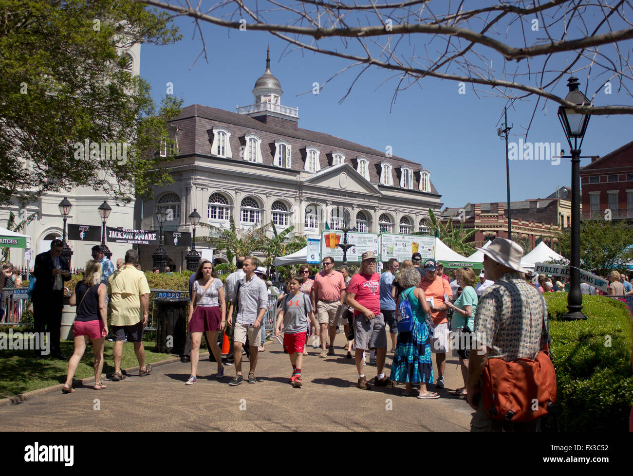 Aktivitäten in Jackson Square in New Orleans Französisch Quarter Festival. Stockfoto