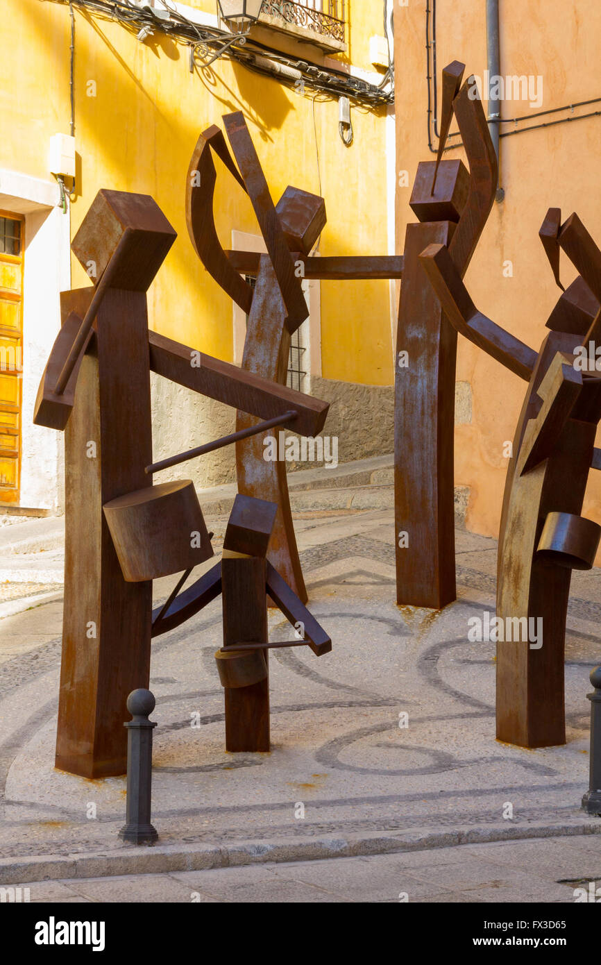Abstrakte Skulptur ein Nazarener Trommeln, Cuenca, Spanien Stockfoto
