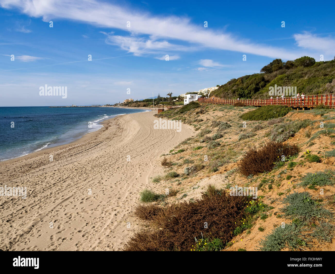 Senda Litoral. Pathway Holzsteg Pfad Strand, Provinz Mijas Malaga Costa del Sol Andalusien Spanien Südeuropa Stockfoto