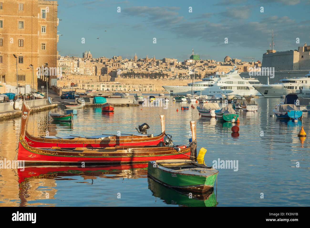 Morgen in Vittoriosa Yacht Marina, Malta, Europa. Stockfoto