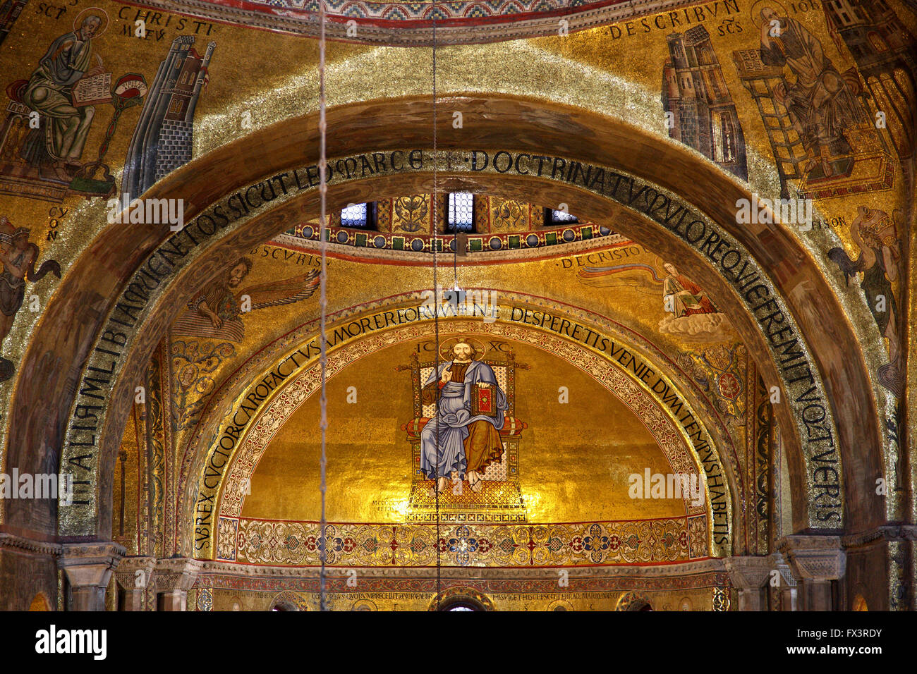 Erstaunliche Mosaiken im Inneren der Basilika di San Marco (Markusplatz), Venedig, Veneto, Italien Stockfoto