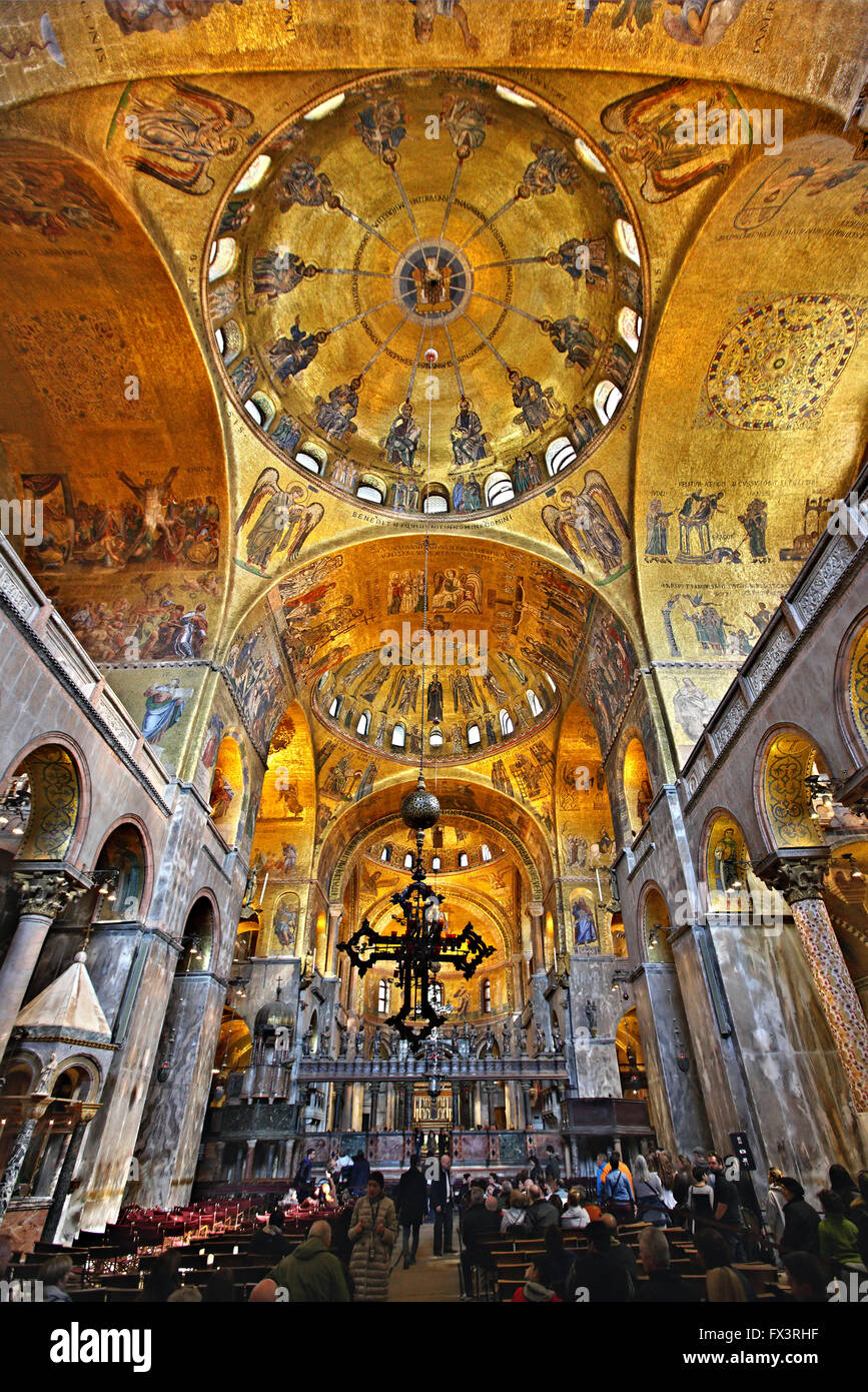 Erstaunliche Mosaiken im Inneren der Basilika di San Marco (Markusplatz), Venedig, Veneto, Italien Stockfoto