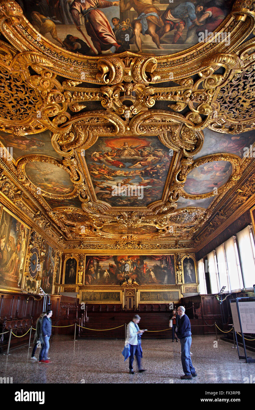 Beeindruckende Dekoration in den Kammern des Palazzo Ducale, Venedig, Veneto, Italien. Stockfoto