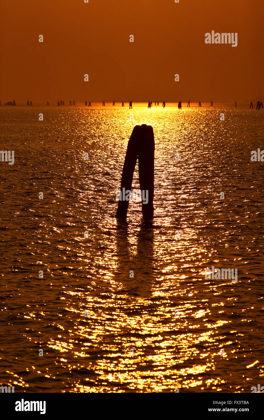 Sonnenuntergang in Burano Insel, Venedig, Veneto, Italien. Stockfoto