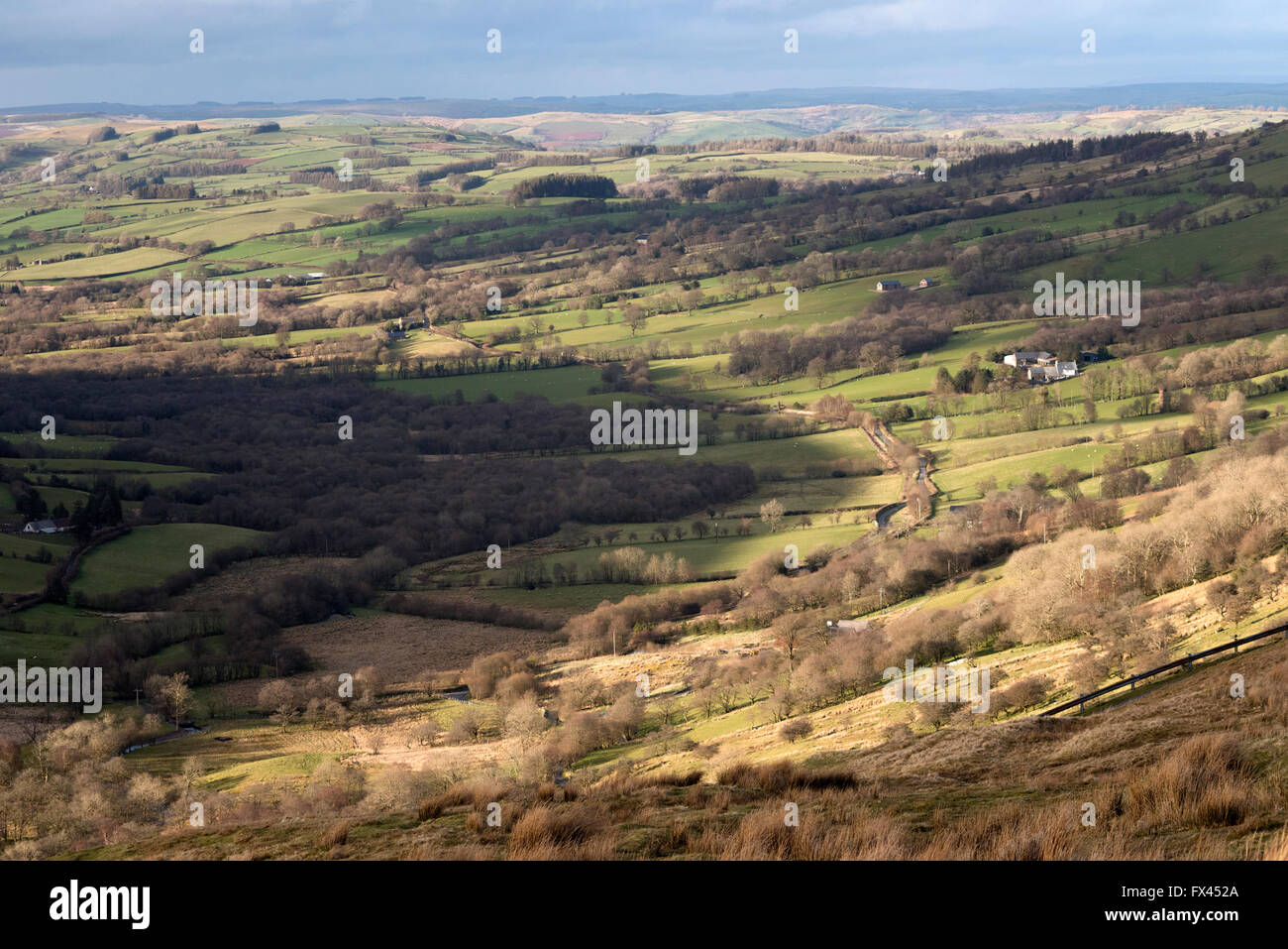 Blick auf die Landschaft in der Nähe von Heol Senni von Sarn Helen in Brecon-Beacons-Nationalpark, Wales, Großbritannien Stockfoto