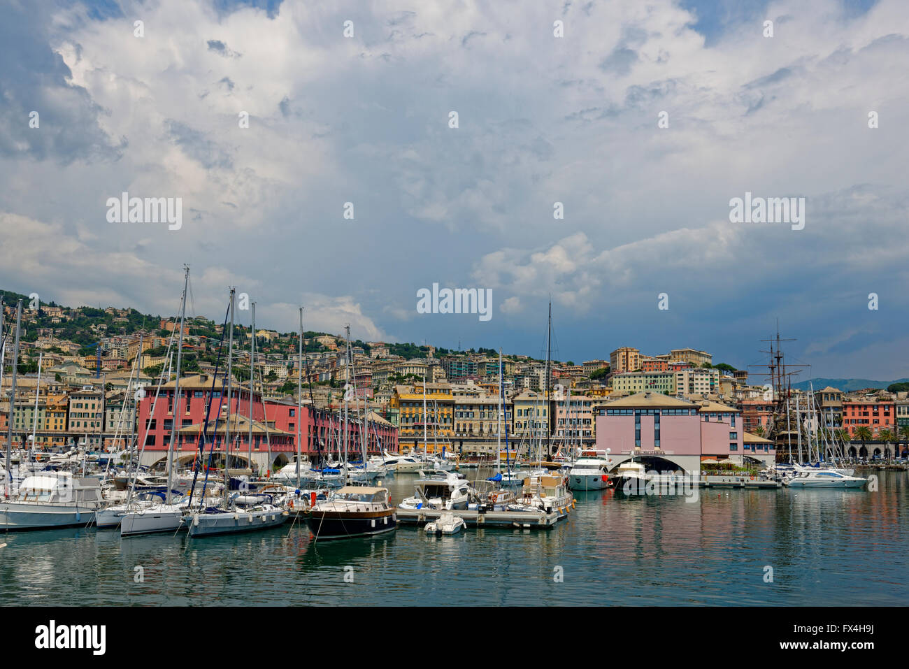 Marina di Porto Antico, Genua, Ligurien, Italien Stockfoto