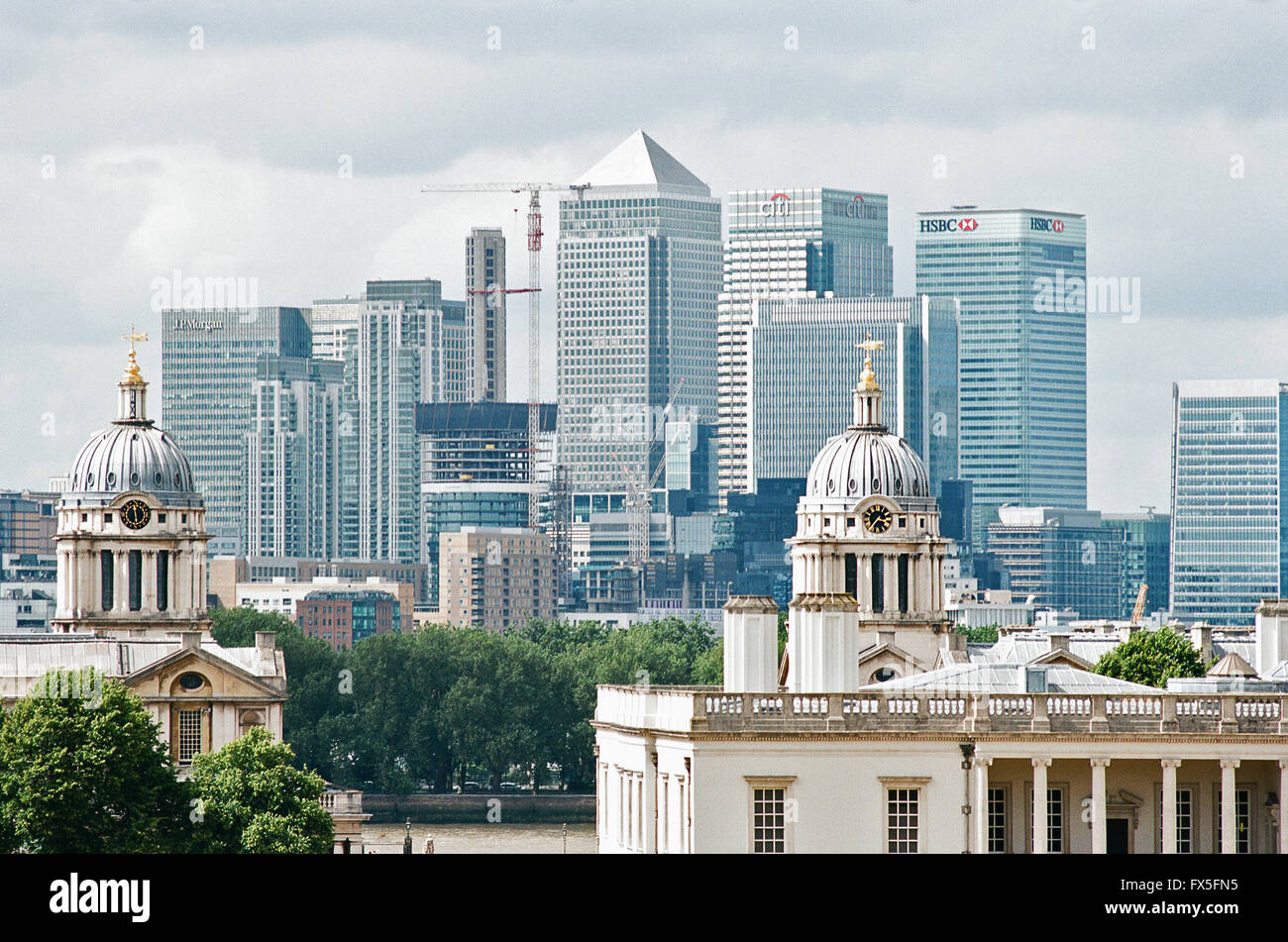 Canary Wharf, London UK und Greenwich Royal Naval College-Gebäuden Stockfoto