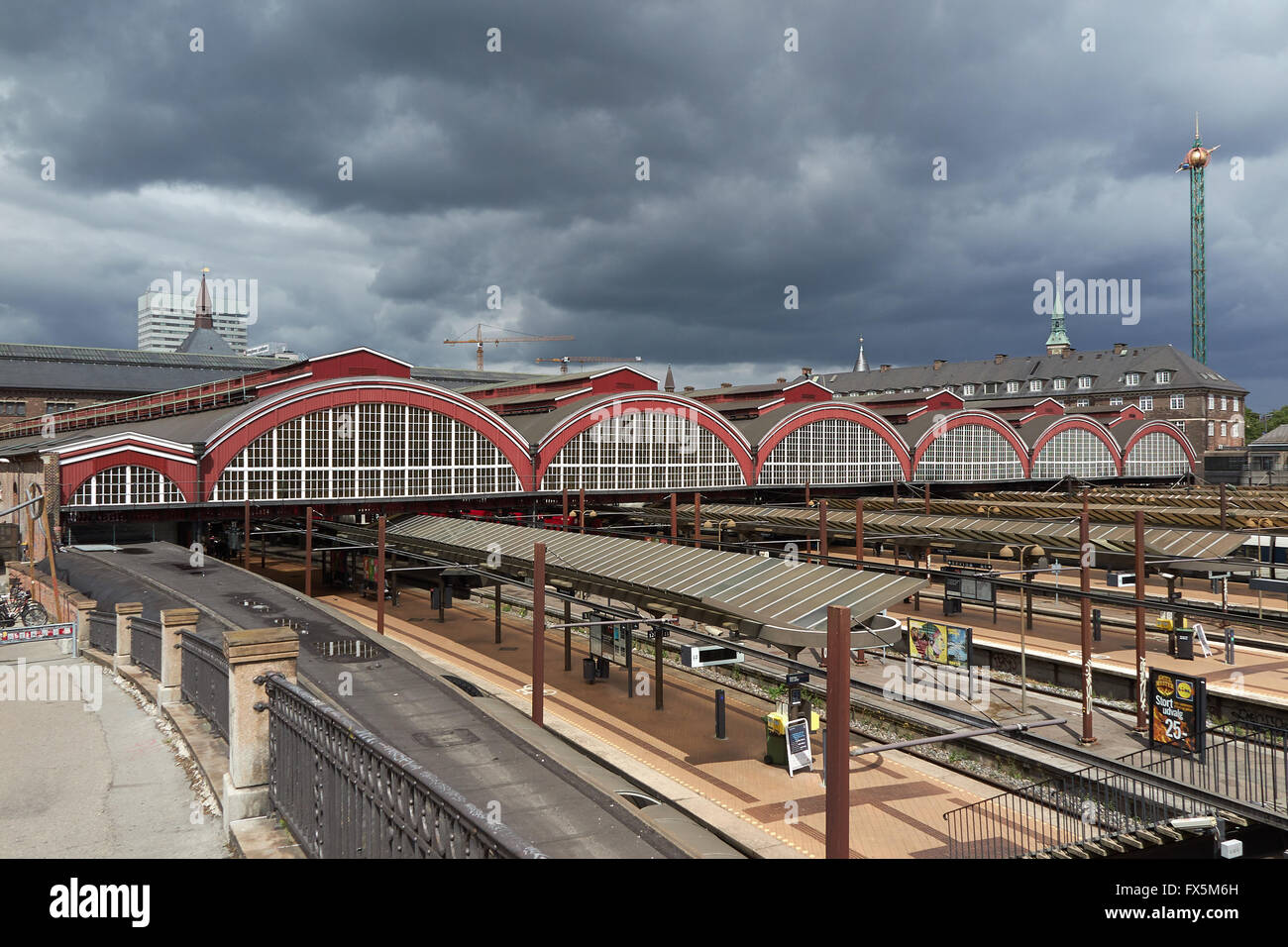Hauptbahnhof von Kopenhagen in Dänemark, von hinten gesehen Stockfoto