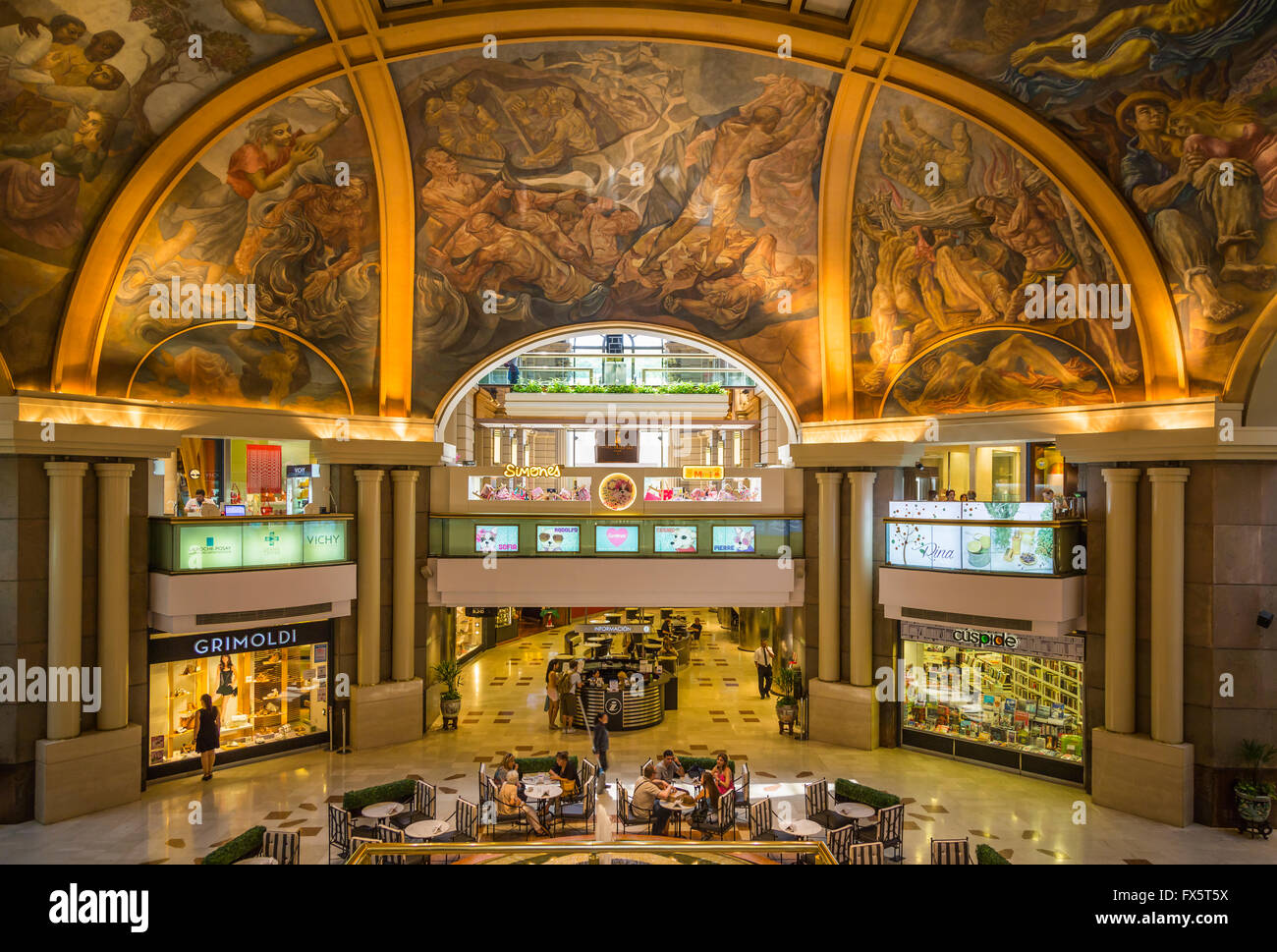 Das Innere des Galerias Pacifico Shopping Mall in Florida Straße in Buenos Aires, Argentinien, Südamerika. Stockfoto