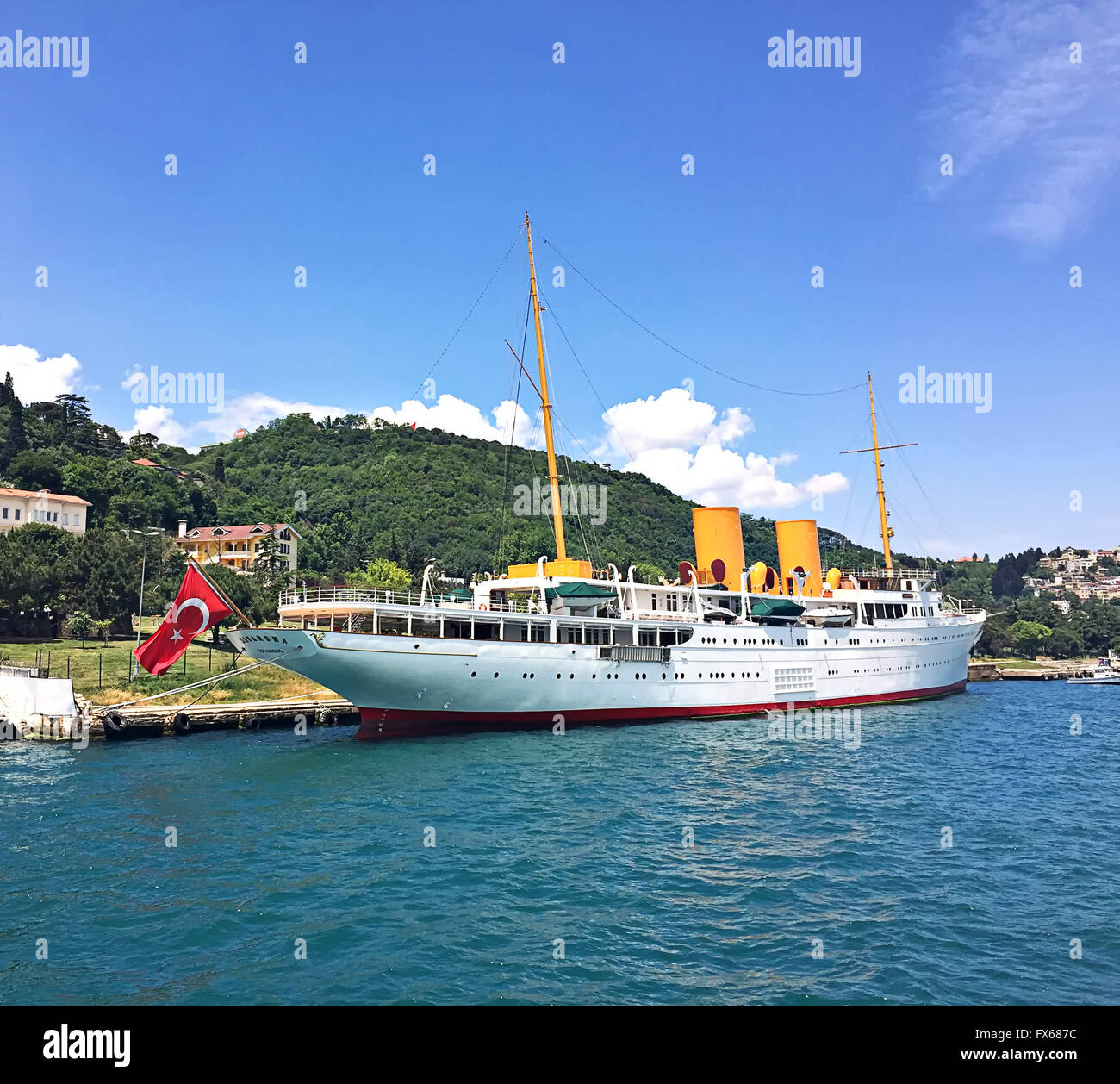 Berühmte Savarona Yacht, die der Gründer der türkischen Republik verwendet, um in Istanbul Stockfoto