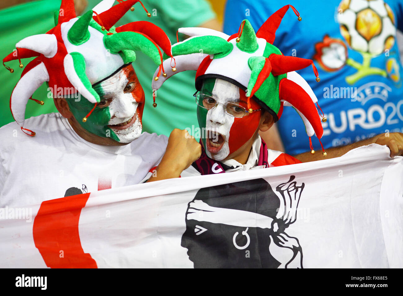 Kiew, UKRAINE 1. Juli 2012 Italien Fußball Team Anhänger zeigen ihre