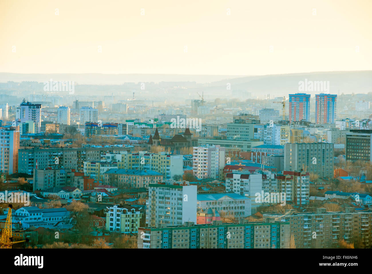 schöner Sonnenuntergang Landschaft der russischen Universität Saratow, Russland Stockfoto