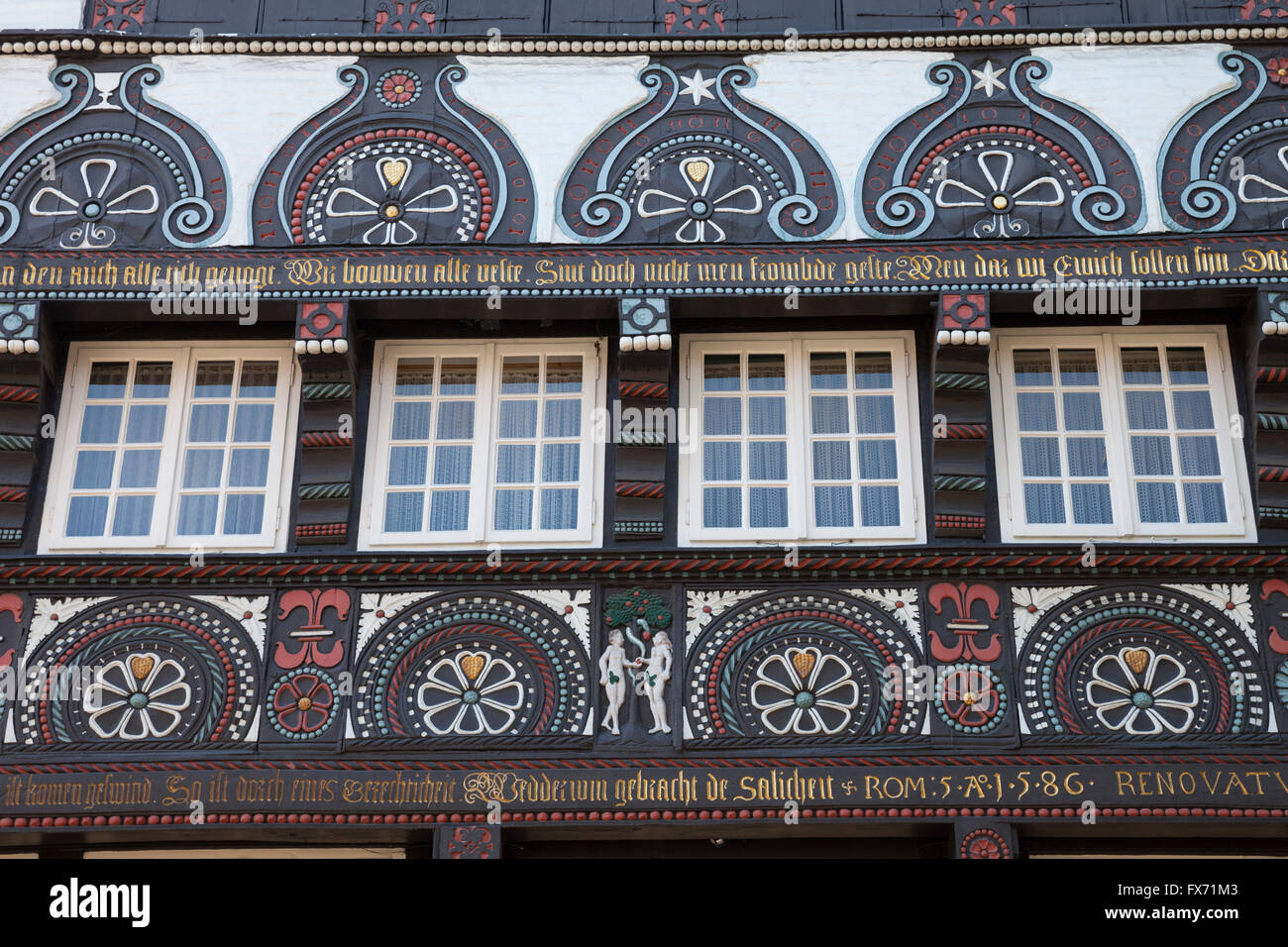 Fassade mit Adam und Eva, Haus Willmann, Stadthaus, Fachwerkhaus, Altstadt, Osnabrück, Niedersachsen, Deutschland Stockfoto