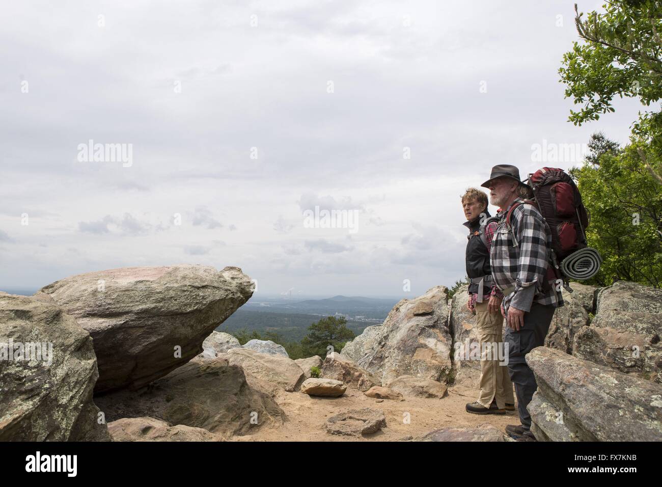 Ein Spaziergang im Wald Jahr: 2015 USA Regie: Ken Kwapis Robert Redford, Nick Nolte Stockfoto