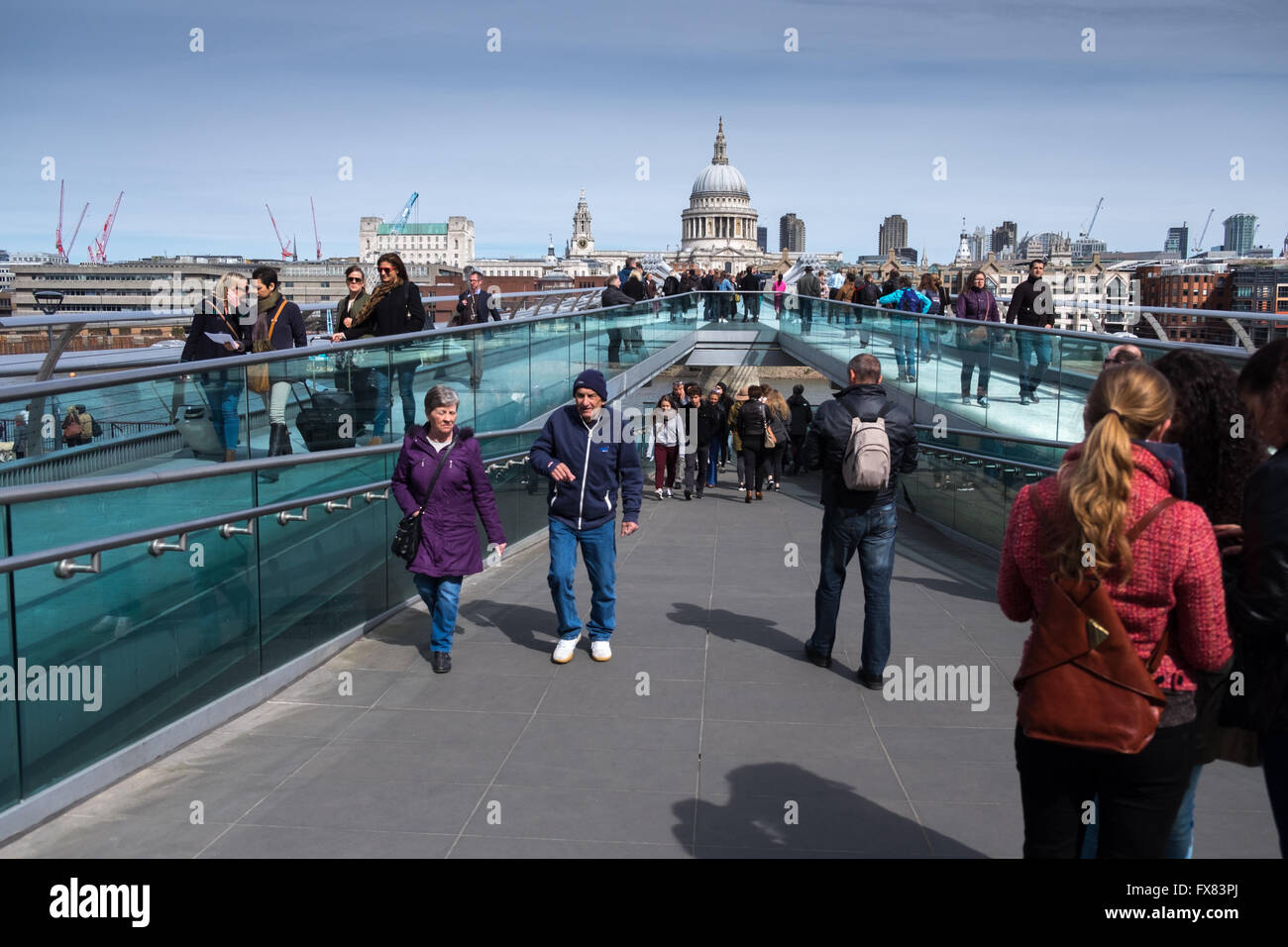Millennium Bridge, London UK Stockfoto