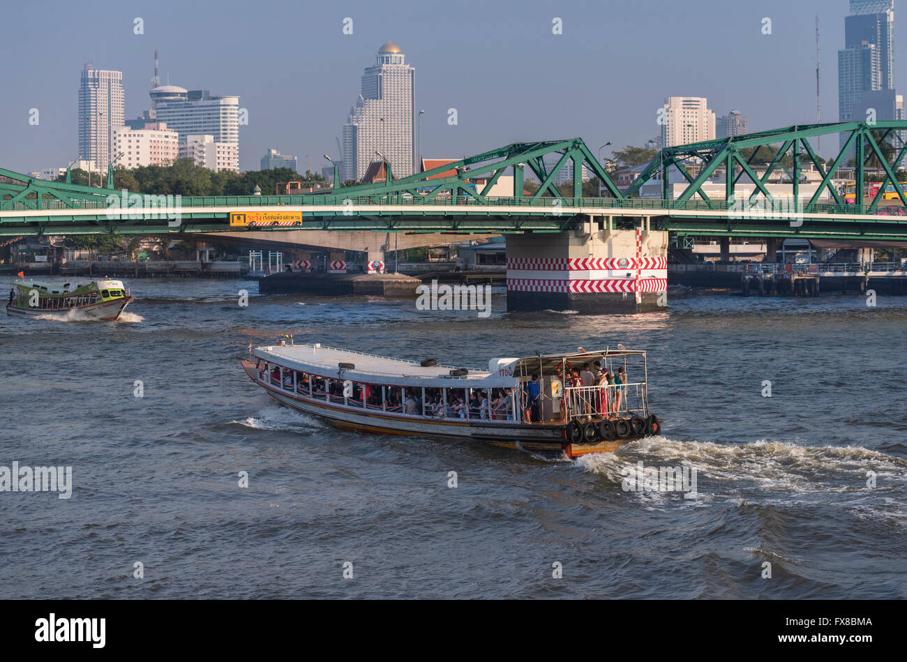 Express-Fähre-Chao-Phraya-Fluss Bangkok Thailand Stockfoto