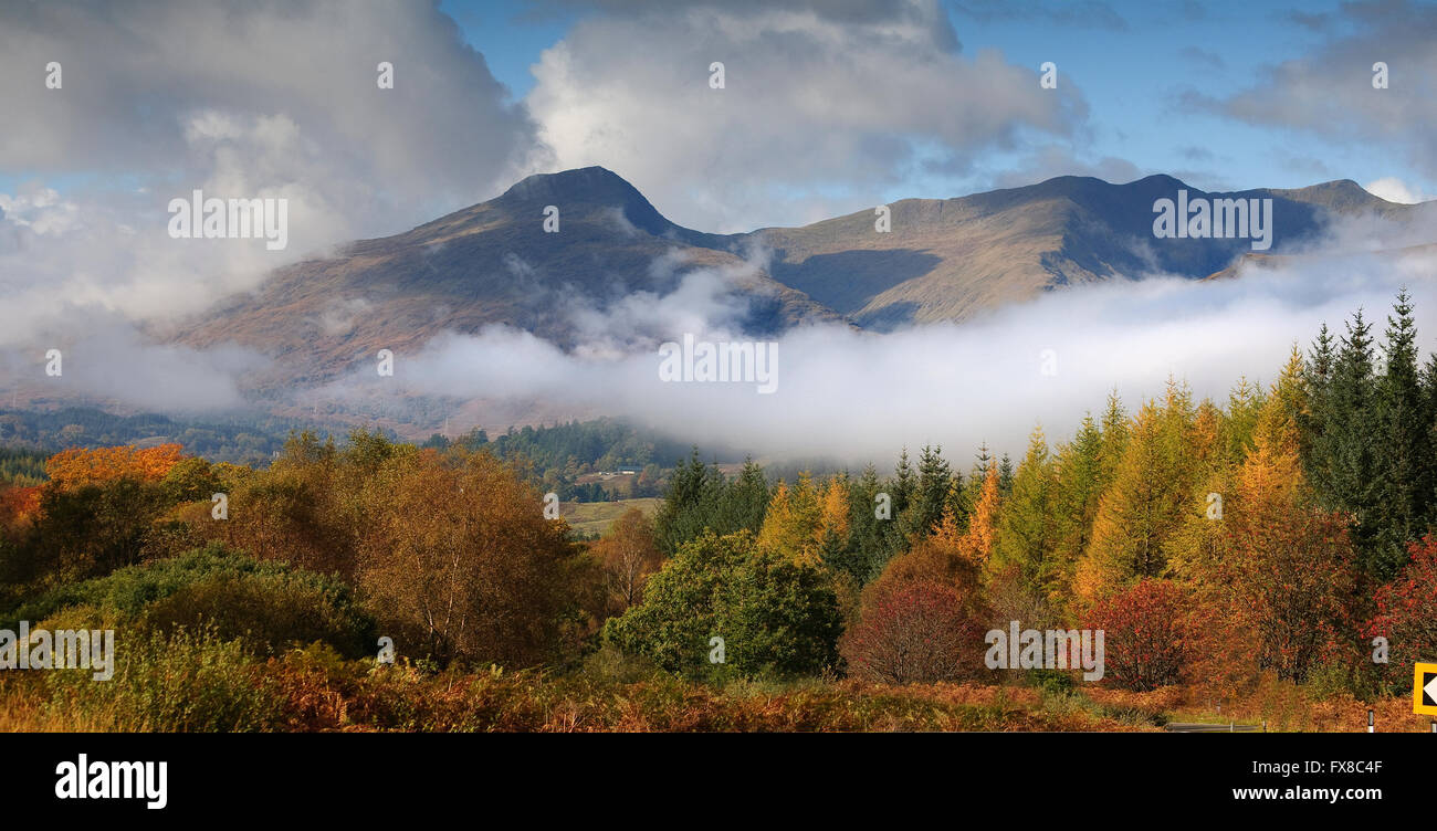 Morgen Nebel bildet sich um Ben Cruachan, Dalmally, Argyll Stockfoto