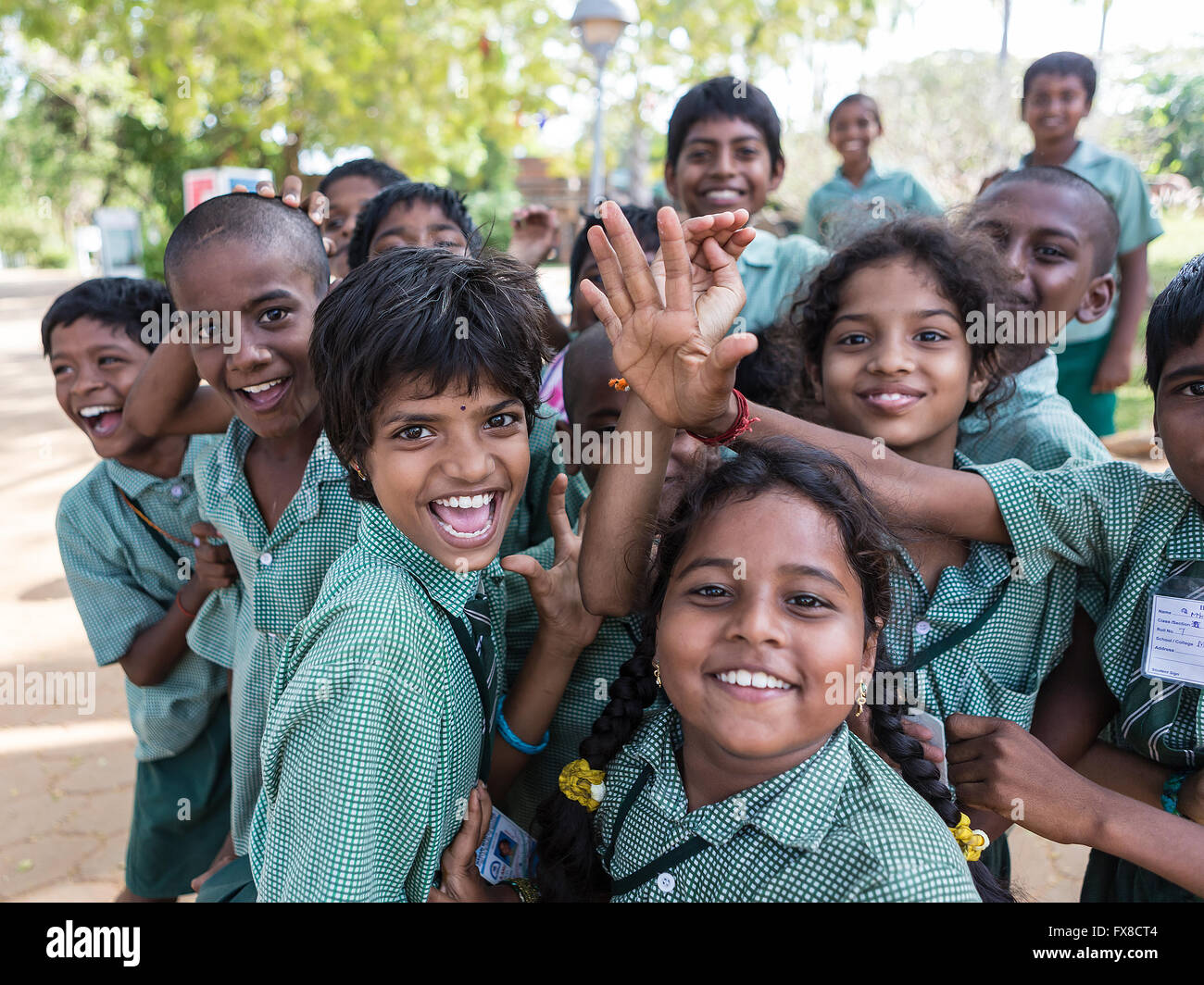 Schulkinder in Auroville, eine experimentelle Township im Viluppuram Bezirk im Bundesstaat Tamil Nadu Stockfoto