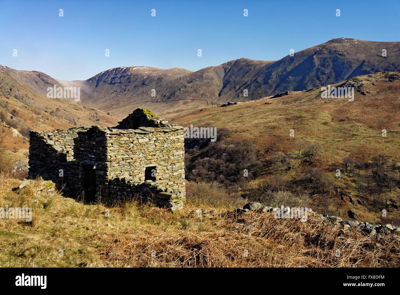 Großbritannien, Cumbria, Lake District, verlassene Scheune nahe Troutbeck Park. Stockfoto