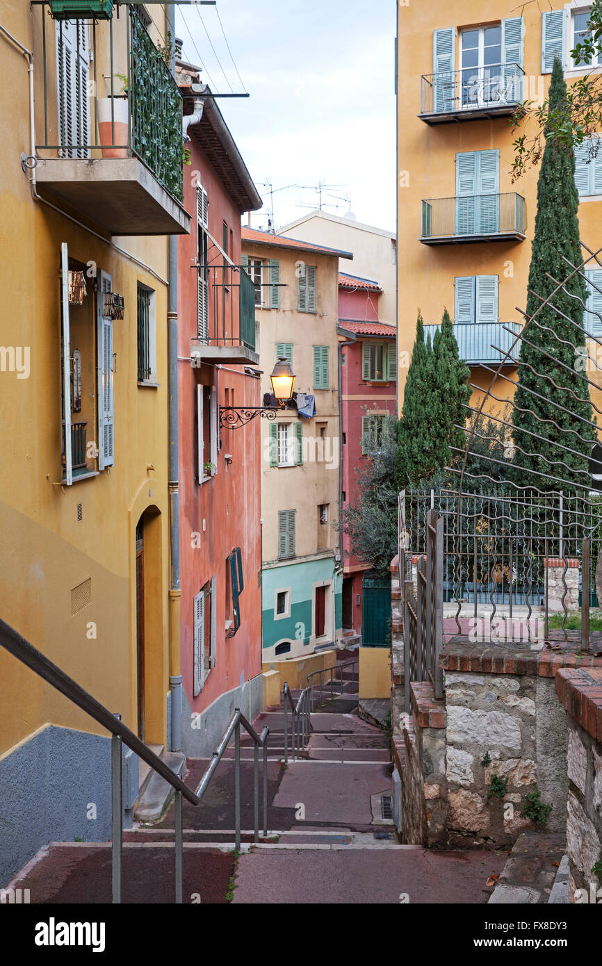 Altstadt von Nizza mit bunten Häusern in der Altstadt, Nizza, Frankreich Stockfoto