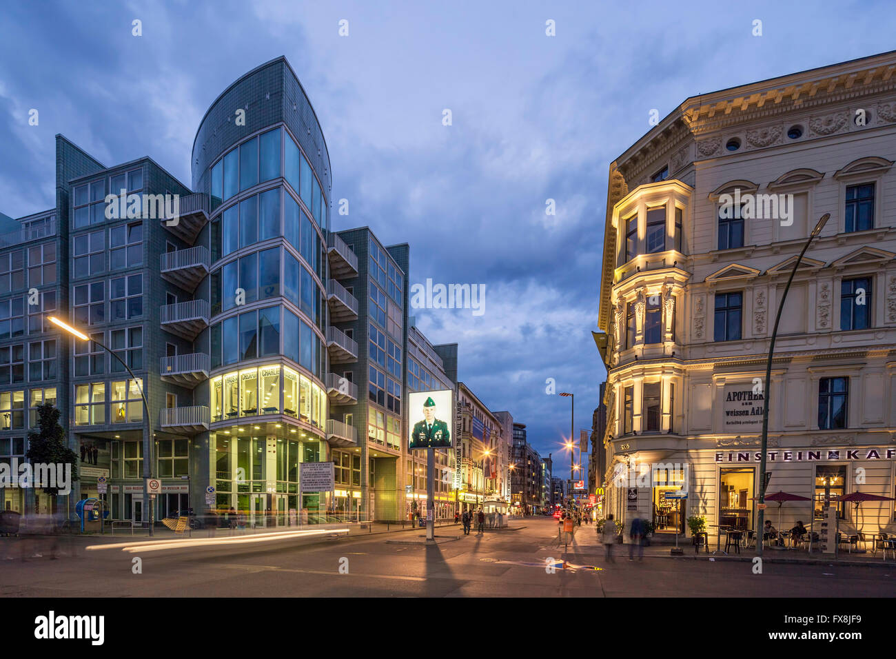 Monument Checkpoint Charlie, Friedrichstraße, Berlin-Mitte, Berlin, Deutschland, Deuschland, Europa, EU Stockfoto