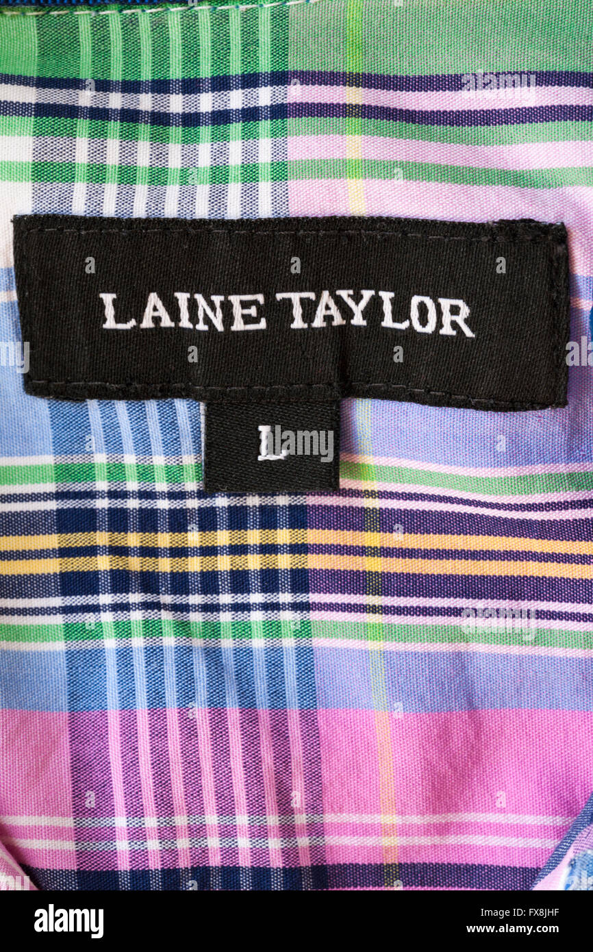Laine Taylor Label in mans shirt Stockfoto