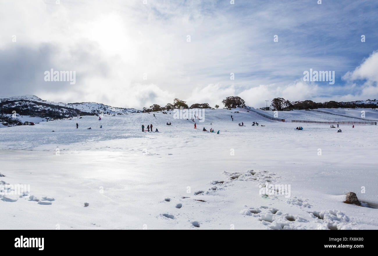 Australien, New South Wales, Snowy Mountains, Kosciusko Nationalpark, Spaß im Schnee in den Norden Perisher Schneefeld Stockfoto