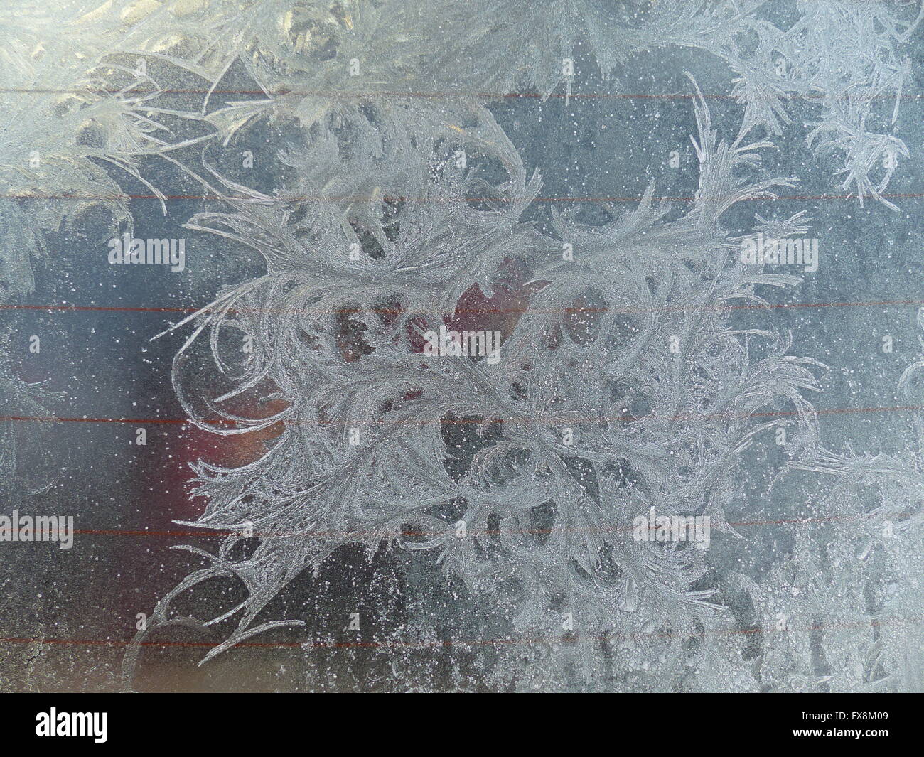 Frost am Autofenster Stockfoto