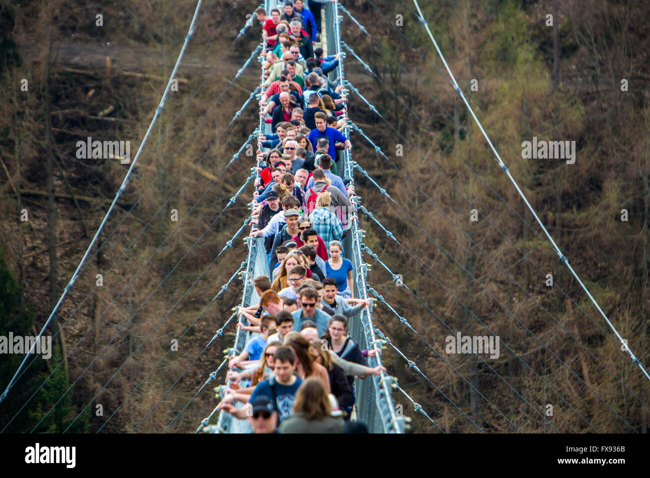 Hängebrücke-Geierlay, zwischen den Dörfern Mörsdorf und Sosberg, 360 ...